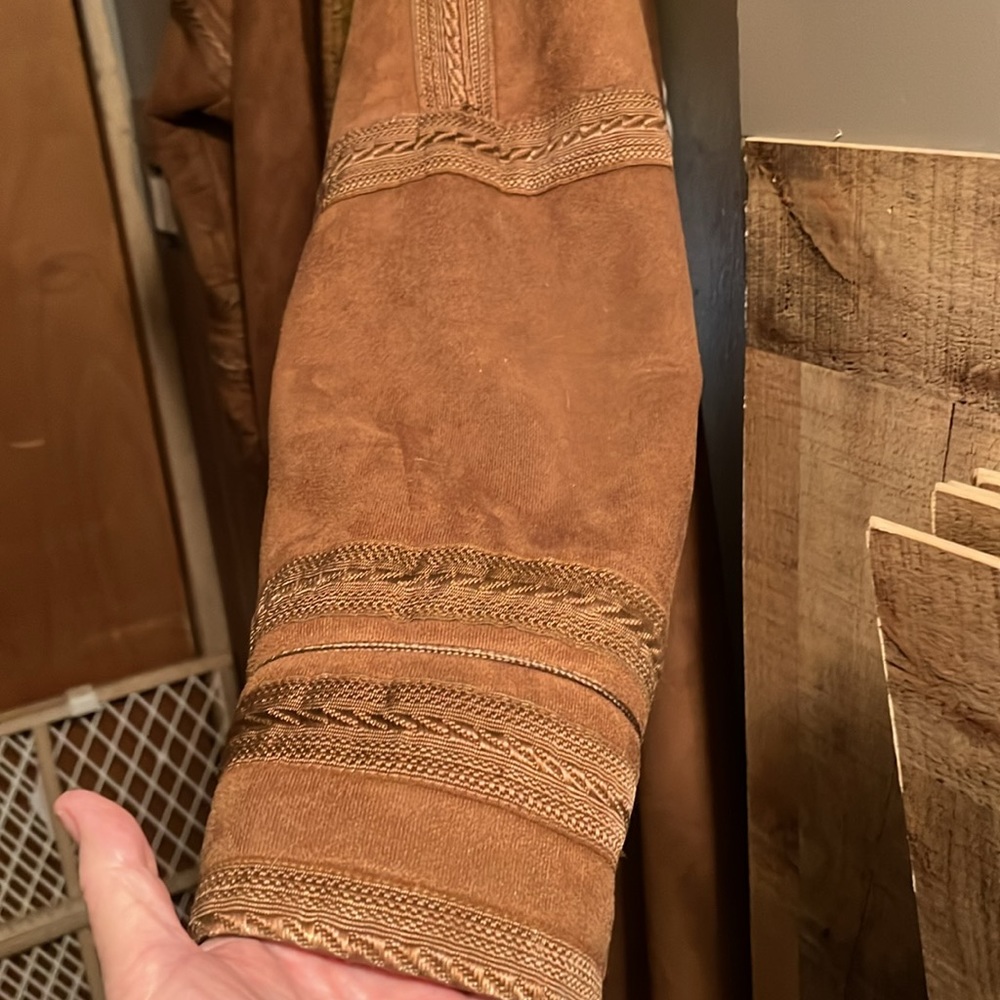 Brown Fur lined Robe - Picture 4 of 8